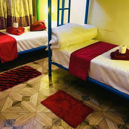 Aroma Tourist Hostel Pokhara Eksteriør bilde