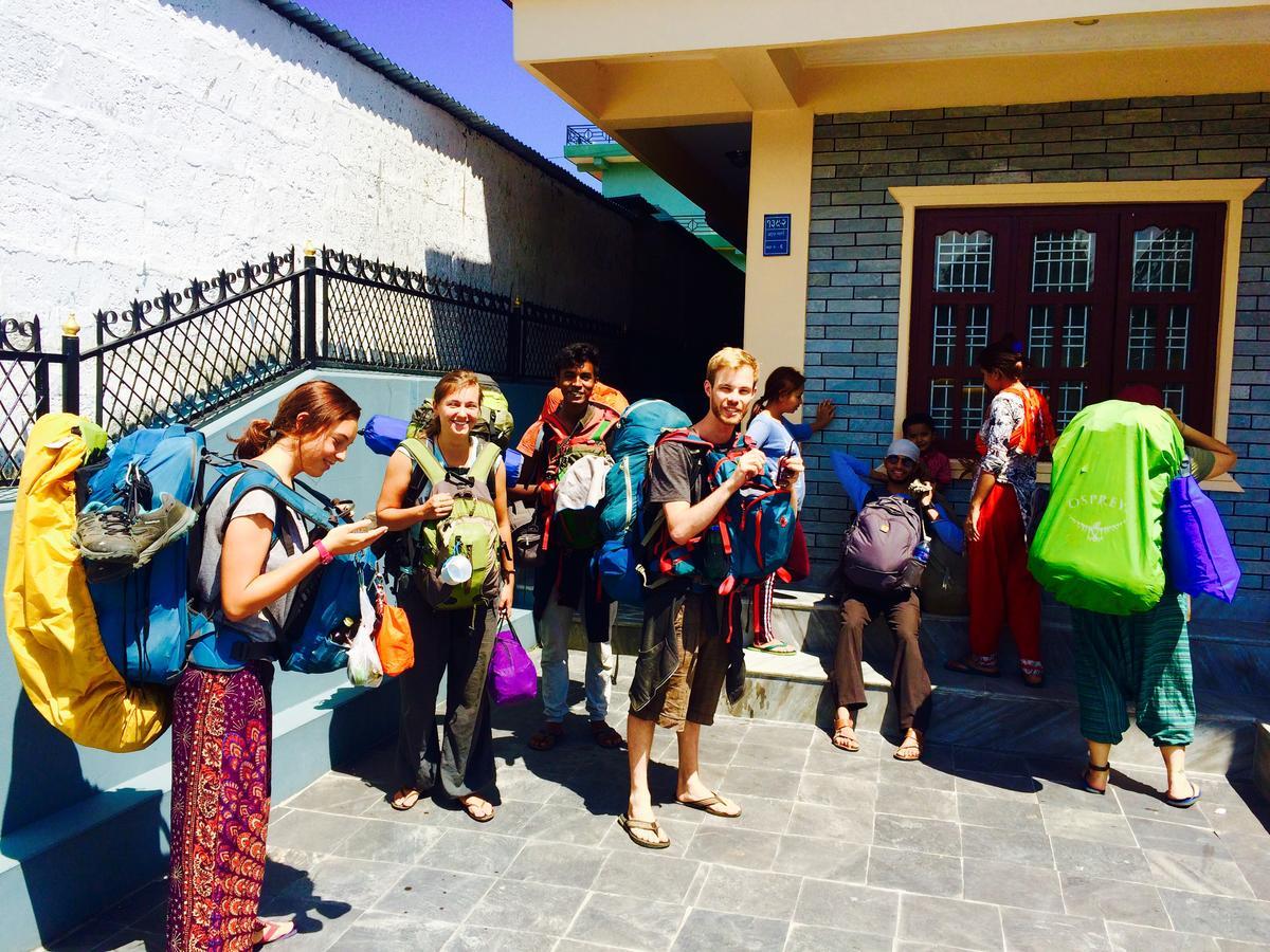 Aroma Tourist Hostel Pokhara Eksteriør bilde