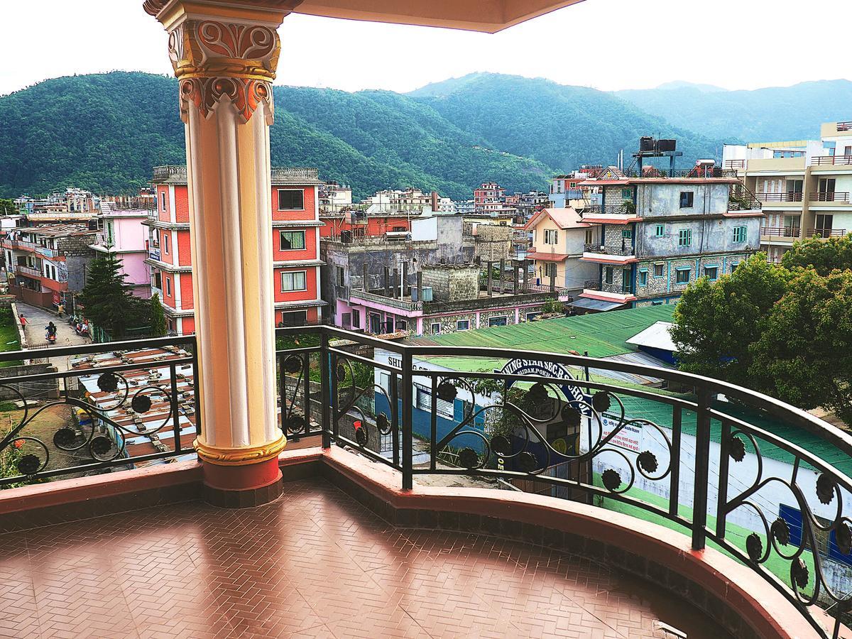 Aroma Tourist Hostel Pokhara Eksteriør bilde