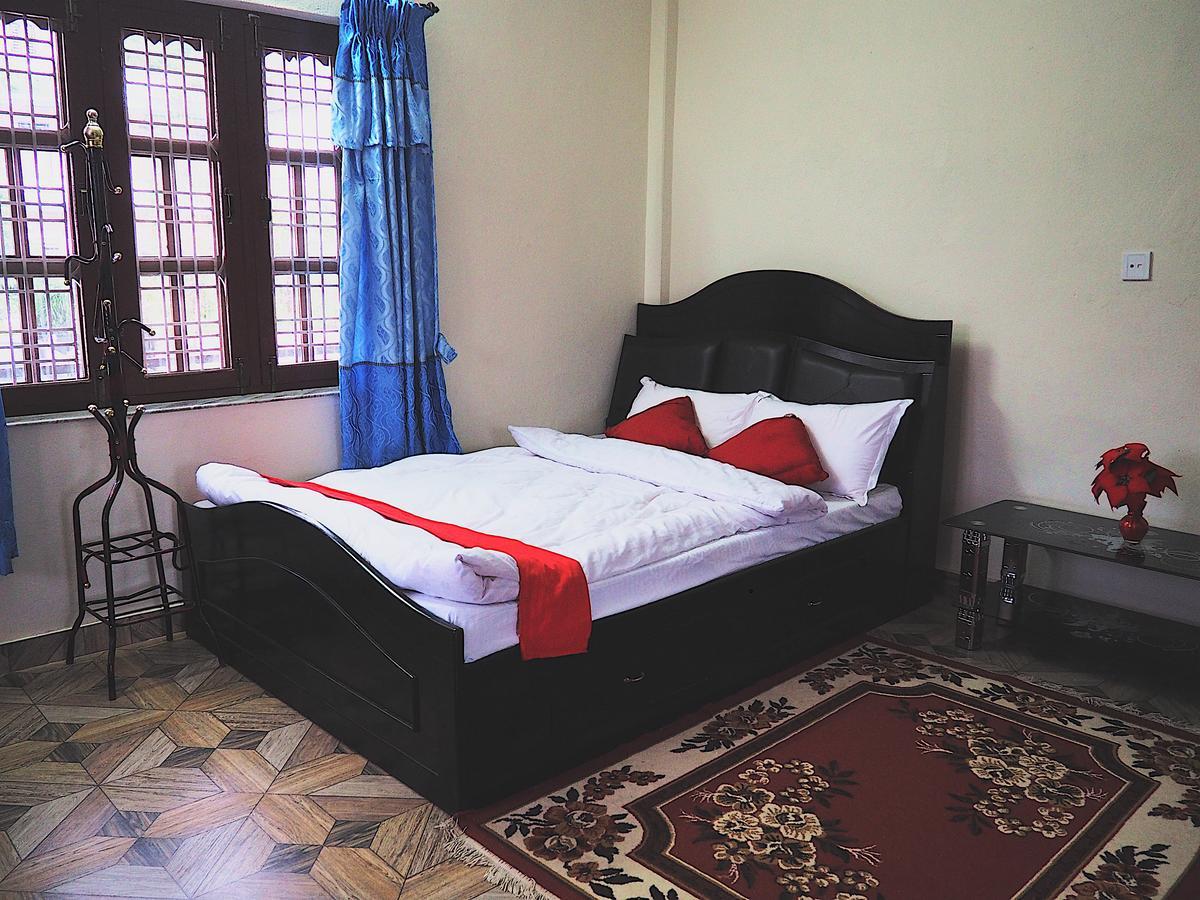 Aroma Tourist Hostel Pokhara Eksteriør bilde