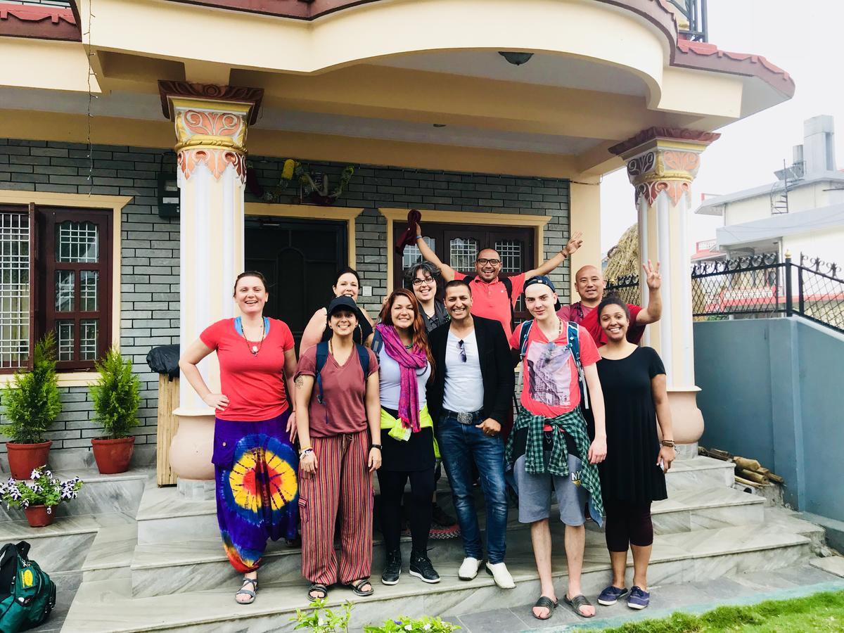 Aroma Tourist Hostel Pokhara Eksteriør bilde