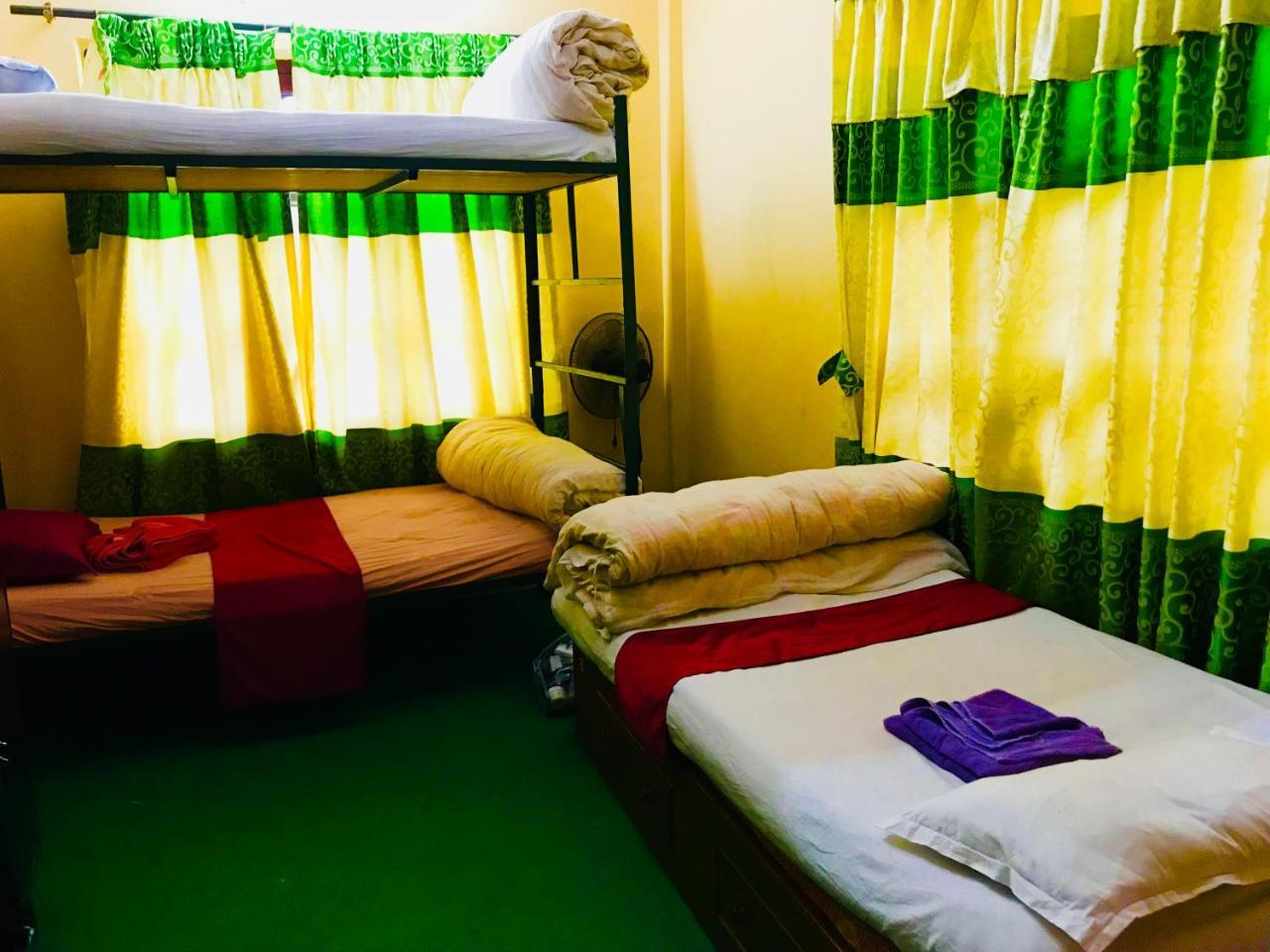 Aroma Tourist Hostel Pokhara Eksteriør bilde