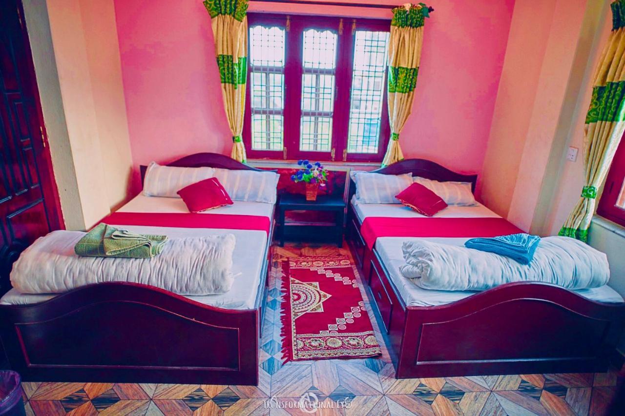 Aroma Tourist Hostel Pokhara Eksteriør bilde